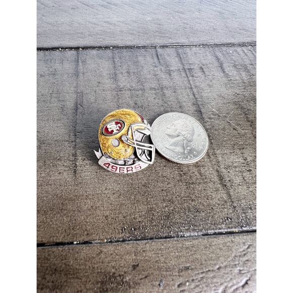 Vintage NGL San Fransisco 49ers football helmet pin - Picture 5 of 5